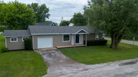 Tiny photo for 300 W Alabama Avenue, Casey, IL 62420 (MLS # 12732786)