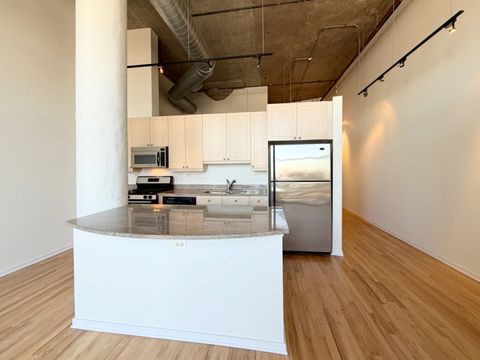 Tiny photo for 900 N KINGSBURY Street #942, Chicago, IL 60610 (MLS # 12541598)