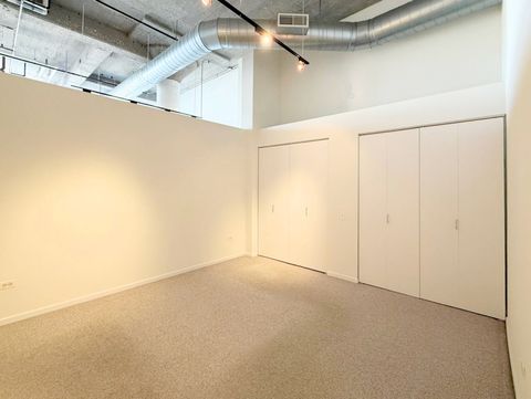 Tiny photo for 900 N KINGSBURY Street #942, Chicago, IL 60610 (MLS # 12541598)