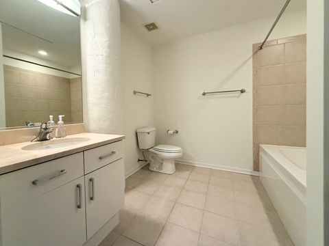 Tiny photo for 900 N KINGSBURY Street #942, Chicago, IL 60610 (MLS # 12541598)