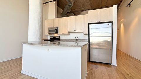 Tiny photo for 900 N KINGSBURY Street #942, Chicago, IL 60610 (MLS # 12541598)