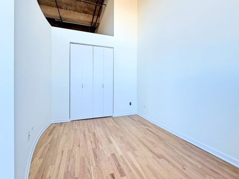 Tiny photo for 900 N KINGSBURY Street #942, Chicago, IL 60610 (MLS # 12541598)