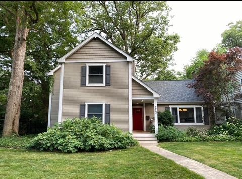 210 Woodward Avenue, Geneva, IL 60134 - #: 12642170