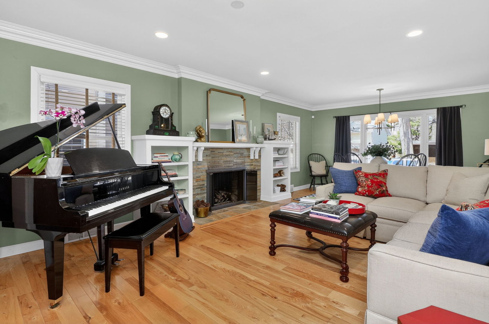 Properties 2 210 Woodward Avenue