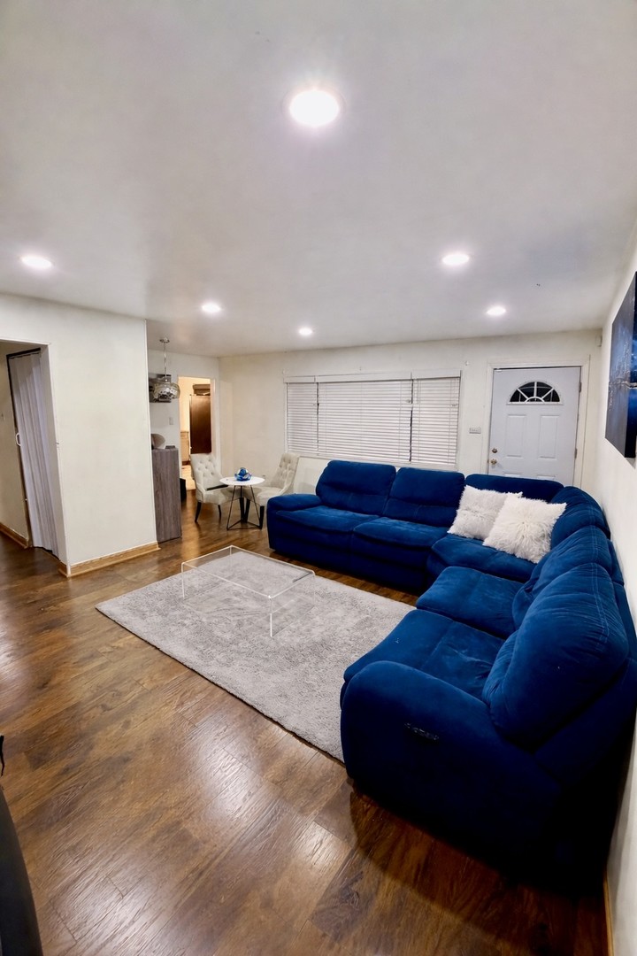 1244 Balmoral Avenue