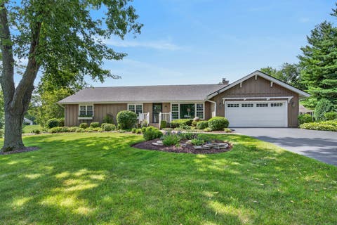 Photo of 40W755 Bridle Creek Drive, St. Charles, IL 60175 (MLS # 12716396)