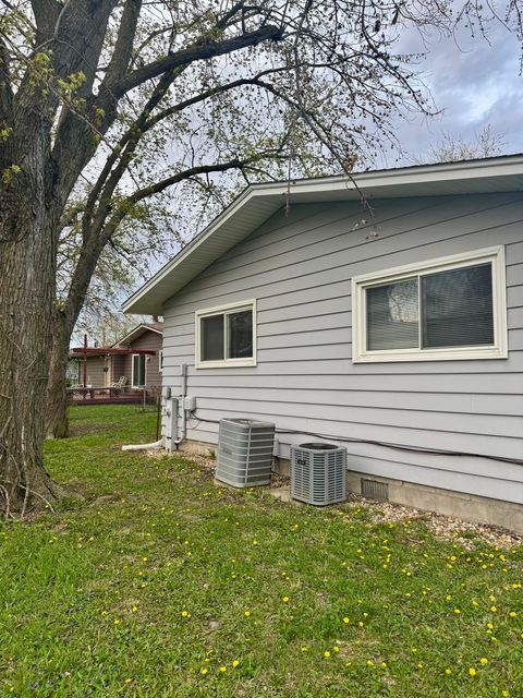 Tiny photo for 436 N PLEASANT Drive, Glenwood, IL 60425 (MLS # 12476500)