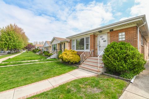 7421 N Oconto Avenue Chicago IL 60631