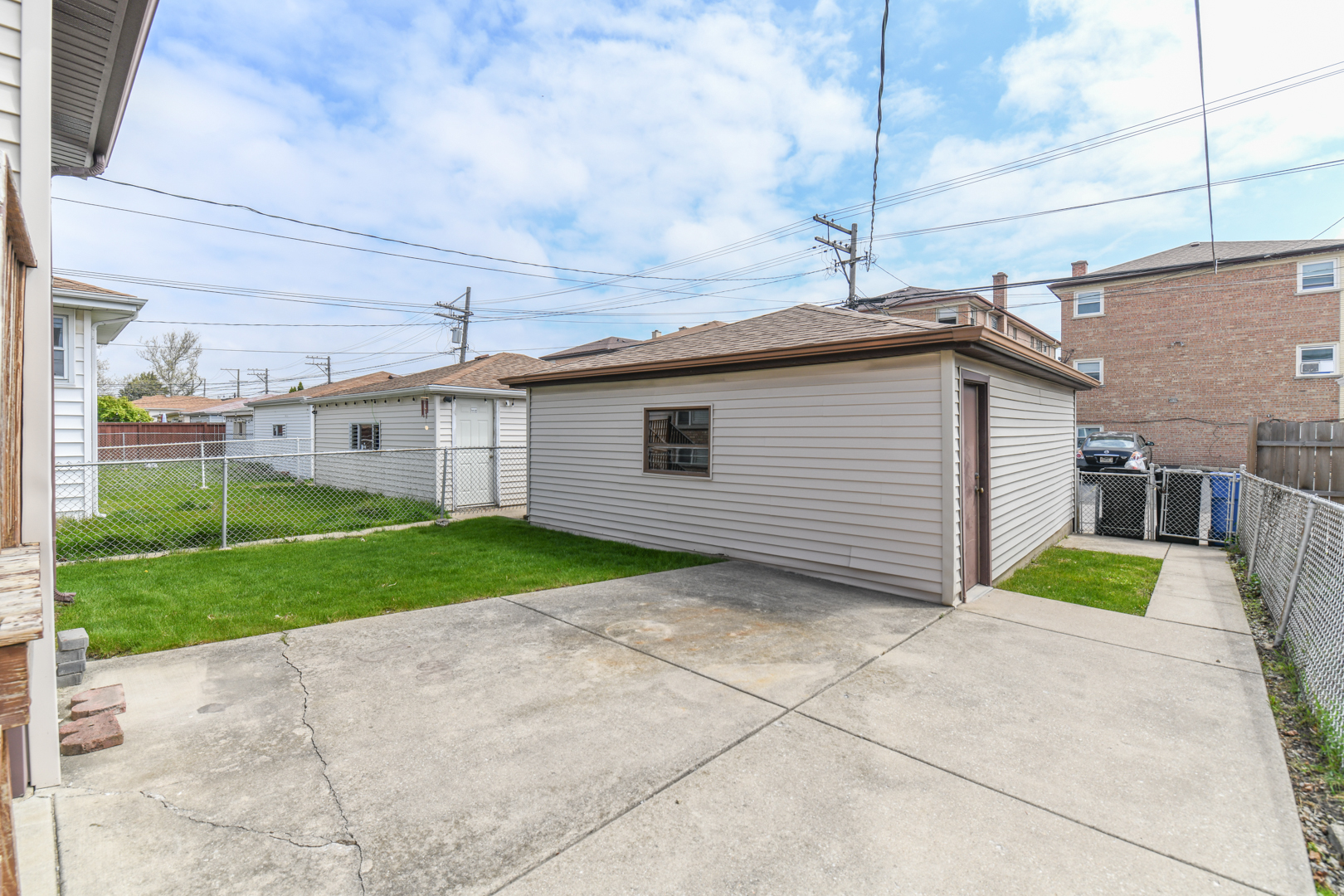 7421 N Oconto Avenue
