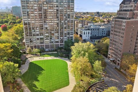 Tiny photo for 5555 N SHERIDAN Road #1504, Chicago, IL 60640 (MLS # 12507816)