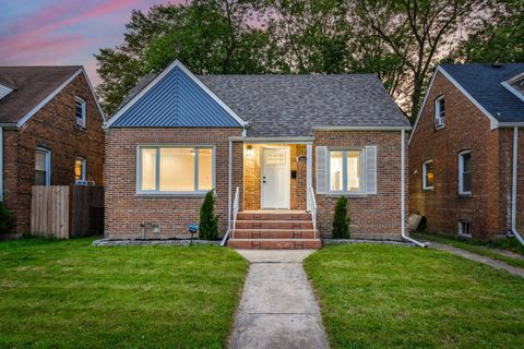 A home in Calumet Park