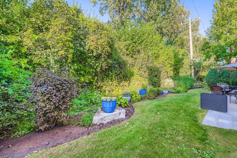 Tiny photo for 28 Windsor Drive, Elmhurst, IL 60126 (MLS # 12482319)