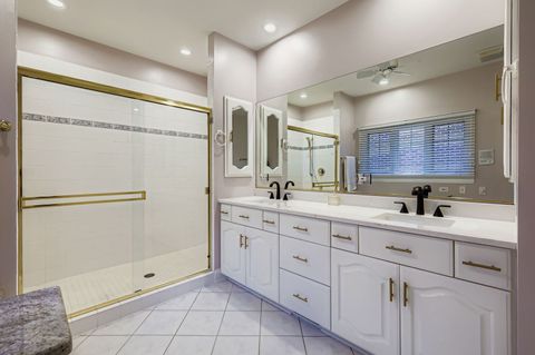 Tiny photo for 28 Windsor Drive, Elmhurst, IL 60126 (MLS # 12482319)