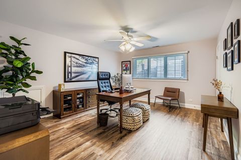 Tiny photo for 28 Windsor Drive, Elmhurst, IL 60126 (MLS # 12482319)