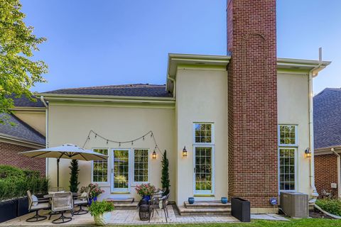 Tiny photo for 28 Windsor Drive, Elmhurst, IL 60126 (MLS # 12482319)