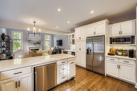 Tiny photo for 28 Windsor Drive, Elmhurst, IL 60126 (MLS # 12482319)