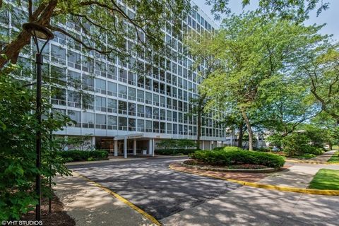 Tiny photo for 601 E 32nd Street #210-211, Chicago, IL 60616 (MLS # 12458459)