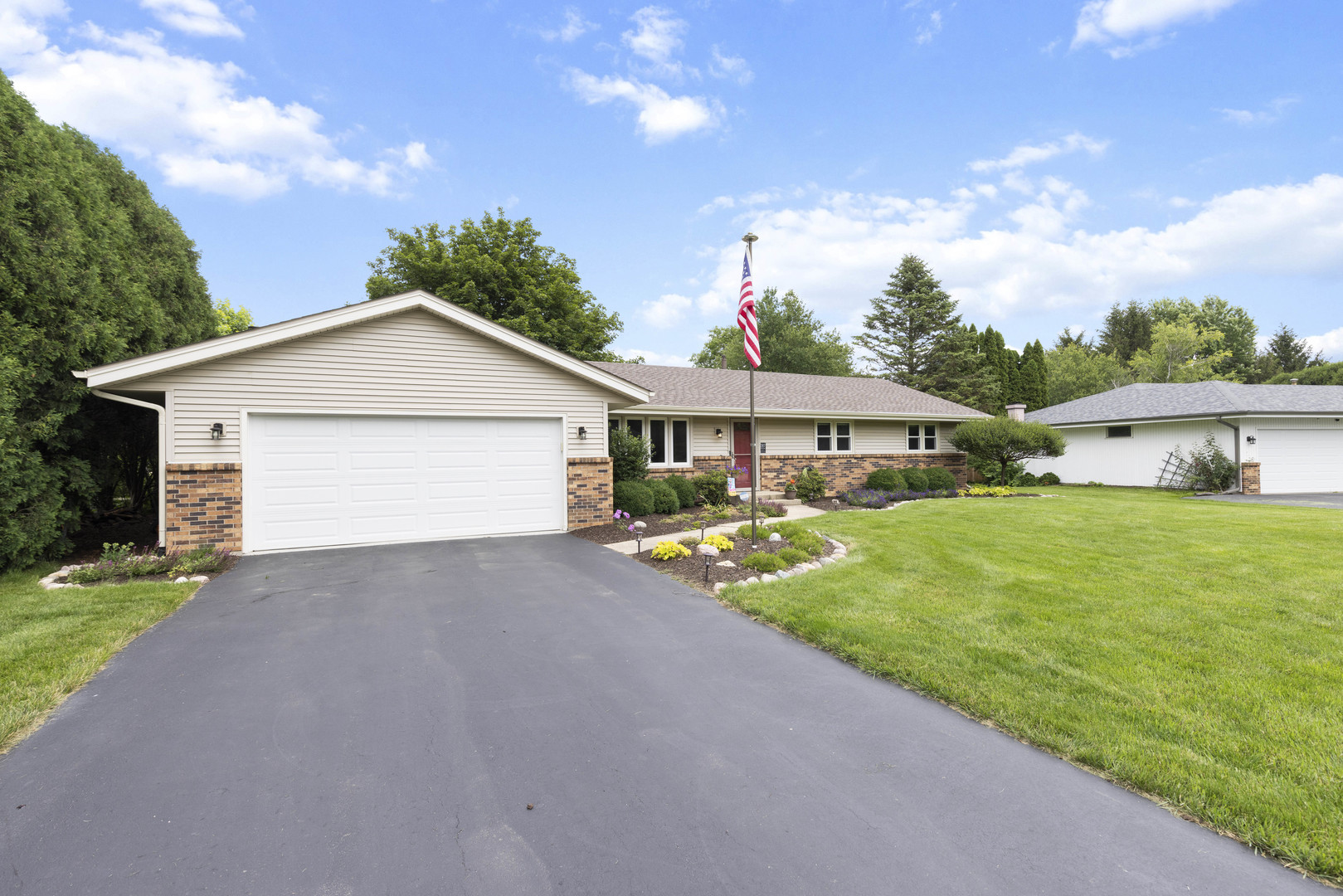 7575 FARMHOME Lane