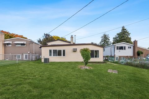 Tiny photo for 26 N Craig Place, Lombard, IL 60148 (MLS # 12511978)