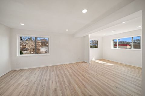 Tiny photo for 1315 McDaniel Avenue #C, Evanston, IL 60201 (MLS # 12613505)