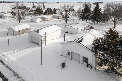 Photo of 409 233rd Street, Aledo, IL 61231 (MLS # 12601369)