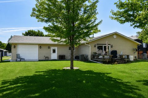 Tiny photo for 907 Illini Avenue, Pontiac, IL 61764 (MLS # 12648116)