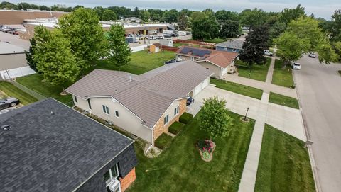 Tiny photo for 907 Illini Avenue, Pontiac, IL 61764 (MLS # 12648116)