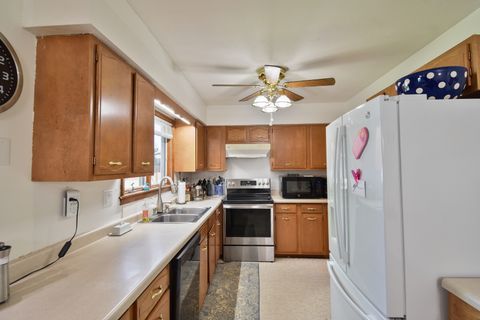 Tiny photo for 907 Illini Avenue, Pontiac, IL 61764 (MLS # 12648116)