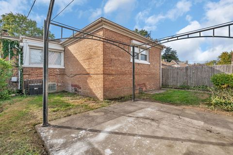 Tiny photo for 46 E Brayton Street, Chicago, IL 60628 (MLS # 12506888)