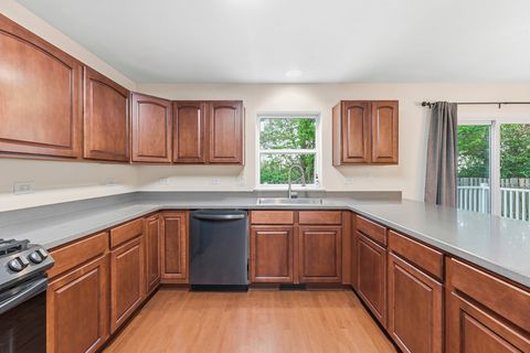 Tiny photo for 21430 Carlton Street, Crest Hill, IL 60403 (MLS # 12603729)