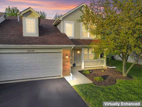 Photo of 21430 Carlton Street, Crest Hill, IL 60403 (MLS # 12603729)