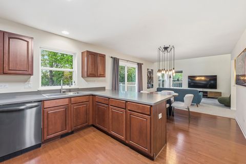 Tiny photo for 21430 Carlton Street, Crest Hill, IL 60403 (MLS # 12603729)