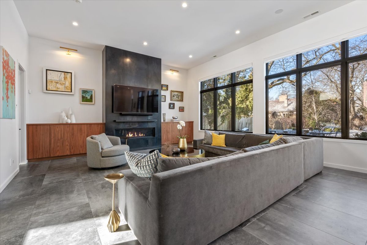 503 Kenilworth Avenue