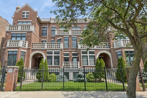 4351 S Lake Park Avenue 1S Chicago IL 60653