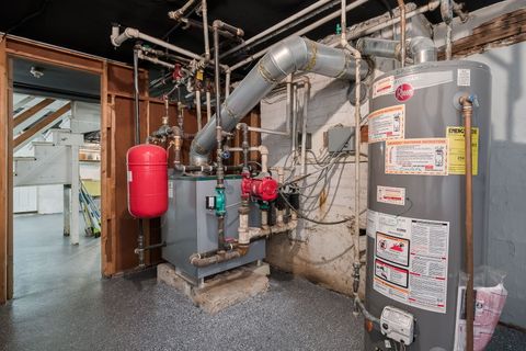 Tiny photo for 1122 N Ridgeland Avenue, Oak Park, IL 60302 (MLS # 12475147)