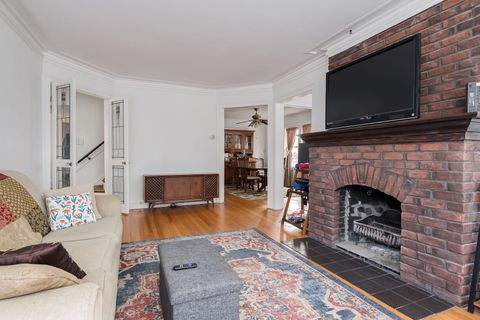 Tiny photo for 1122 N Ridgeland Avenue, Oak Park, IL 60302 (MLS # 12475147)