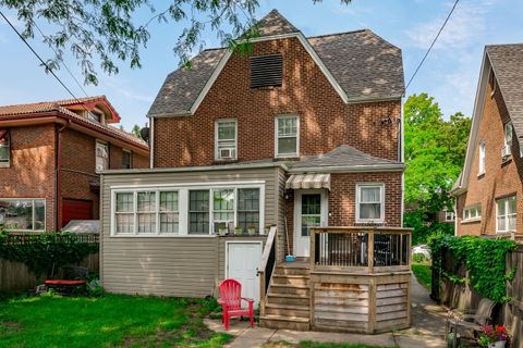 Tiny photo for 1122 N Ridgeland Avenue, Oak Park, IL 60302 (MLS # 12475147)