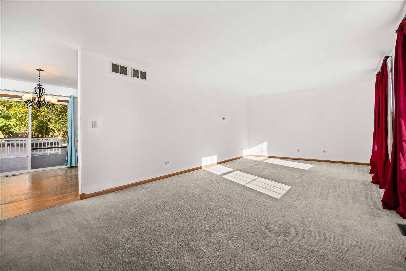 1807 LARKSPUR Drive