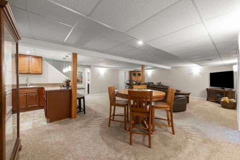 Tiny photo for 5513 Aspen Avenue, Downers Grove, IL 60515 (MLS # 12553801)