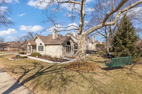 Tiny photo for 5513 Aspen Avenue, Downers Grove, IL 60515 (MLS # 12553801)