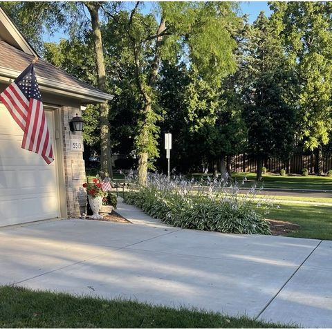 Tiny photo for 5513 Aspen Avenue, Downers Grove, IL 60515 (MLS # 12553801)