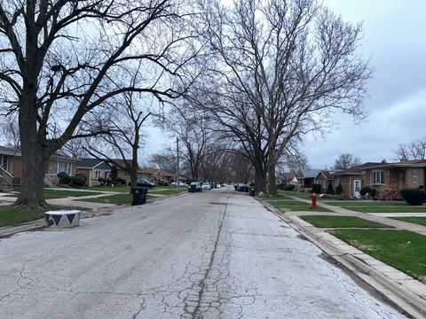 Tiny photo for 15210 Evers Street, Dolton, IL 60419 (MLS # 12608126)