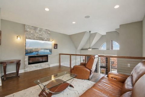 Tiny photo for Chicago, IL 60653 (MLS # 12586761)