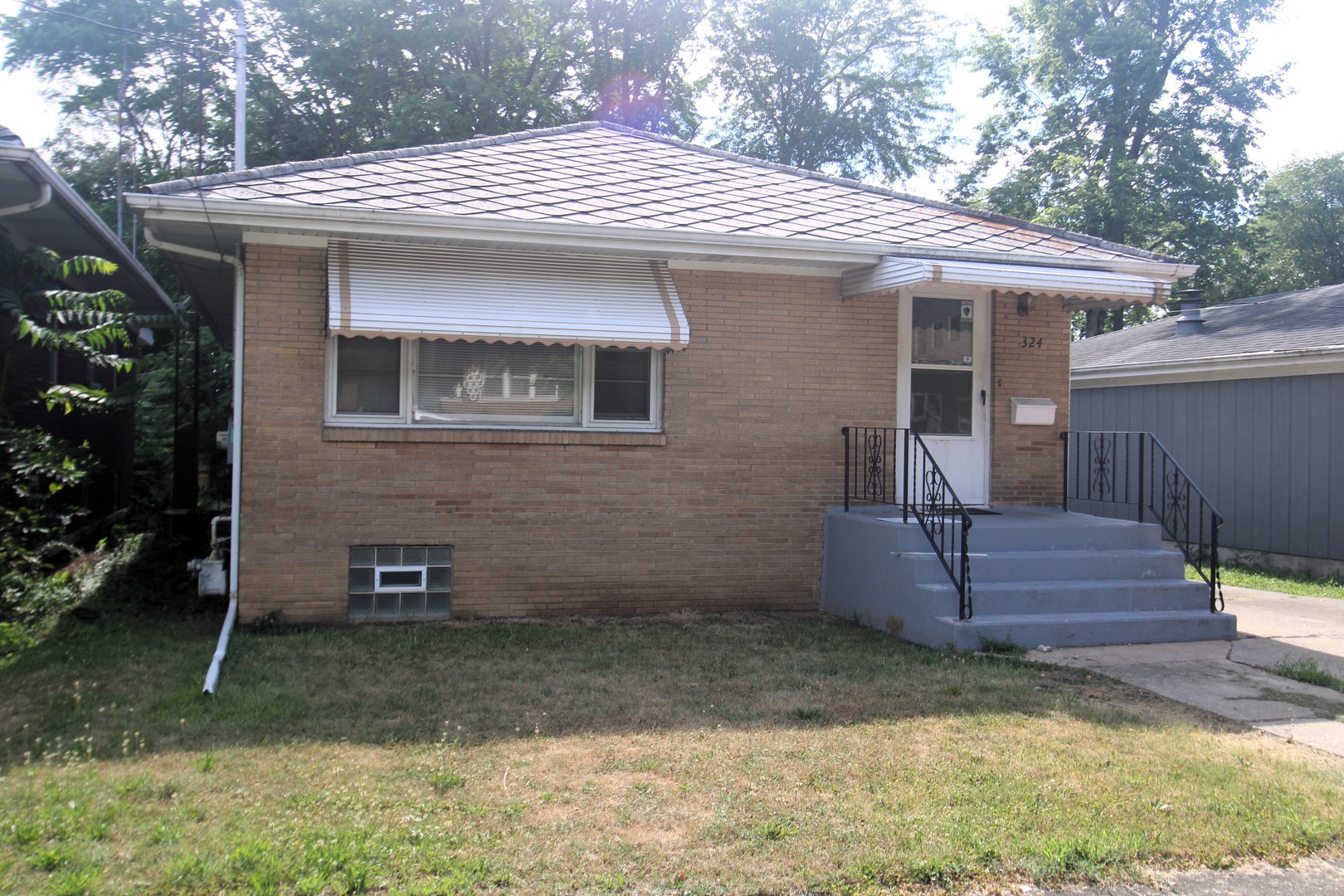 324 Illinois Street