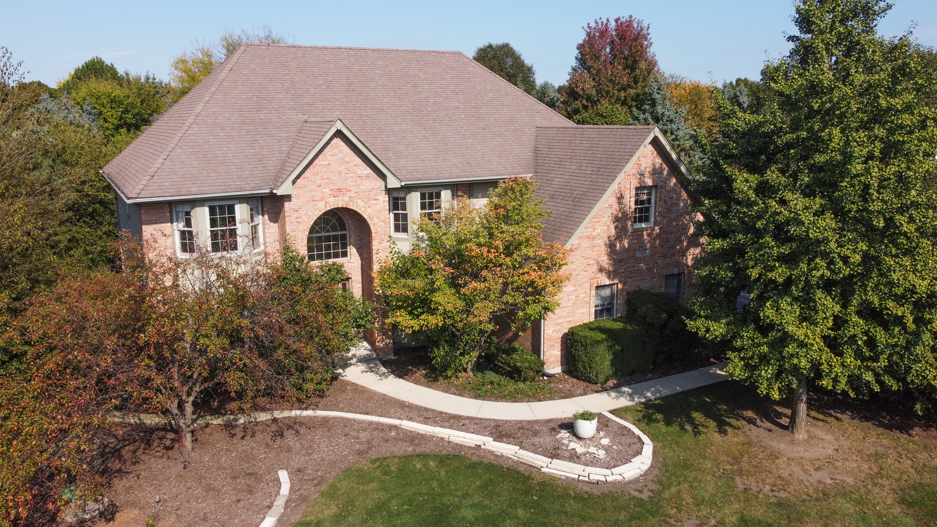 37W004 Ridgewood Drive