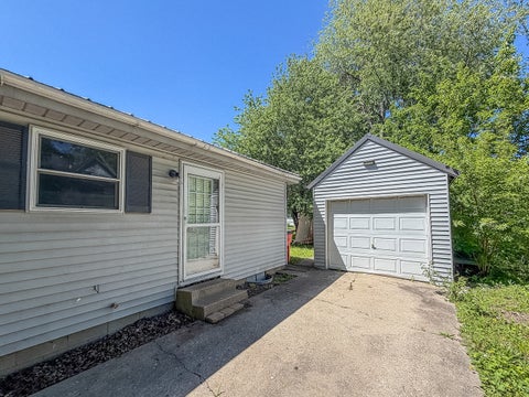 Tiny photo for 720 W Jefferson Street, Sullivan, IL 61951 (MLS # 12645437)