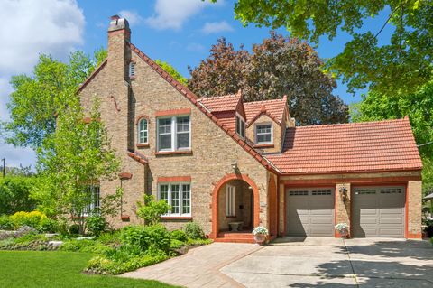 6240 N Lundy Avenue Chicago IL 60646