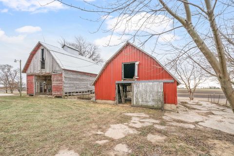 A home in Somonauk