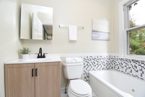 Tiny photo for 810 Belleforte Avenue, Oak Park, IL 60302 (MLS # 12783618)