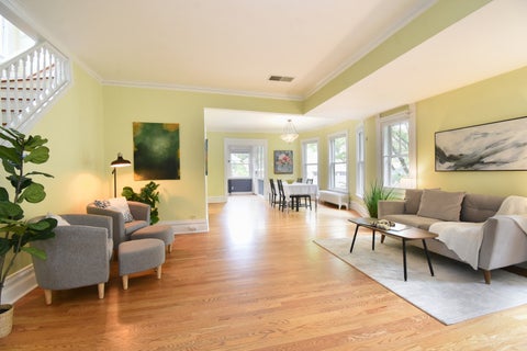 Tiny photo for 810 Belleforte Avenue, Oak Park, IL 60302 (MLS # 12783618)